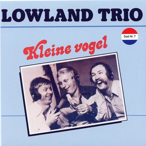 Muziekhoekje – 2021~11 - Lowland Trio – Kleine Vogel / Als Ik 's Morgens Wakker Wordt (Front)